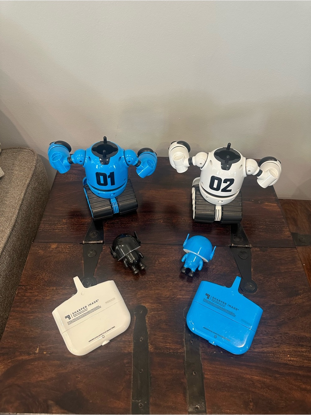 Sharper Image Mecha Rivals Battle Robots - Picture 4 of 7